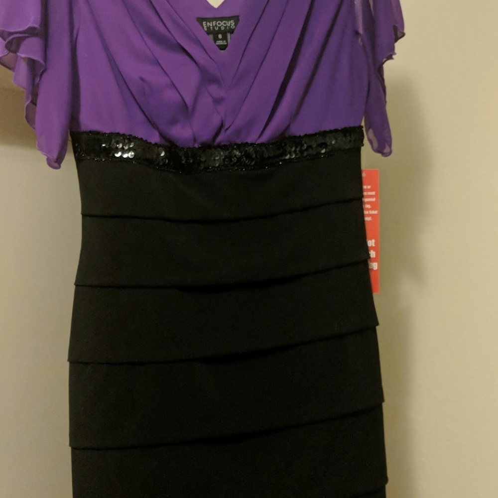 Dress - Picture 2 of 3